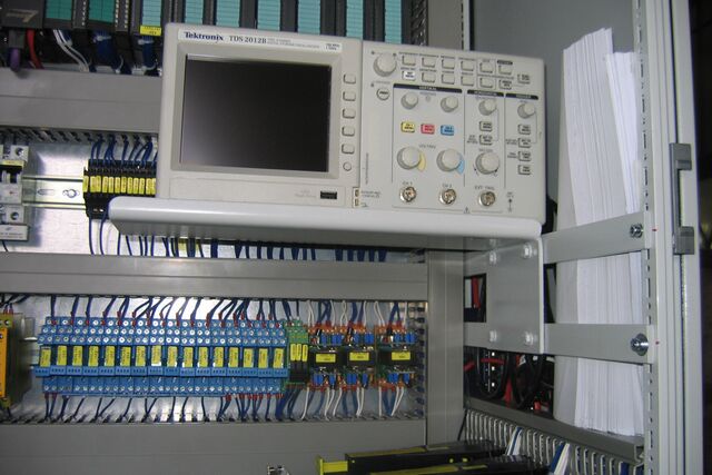 Steuerungstechnik für Hydrauliksysteme: Elektrische Verkabelunge